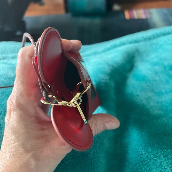 ID holders - Picture 6 of 6